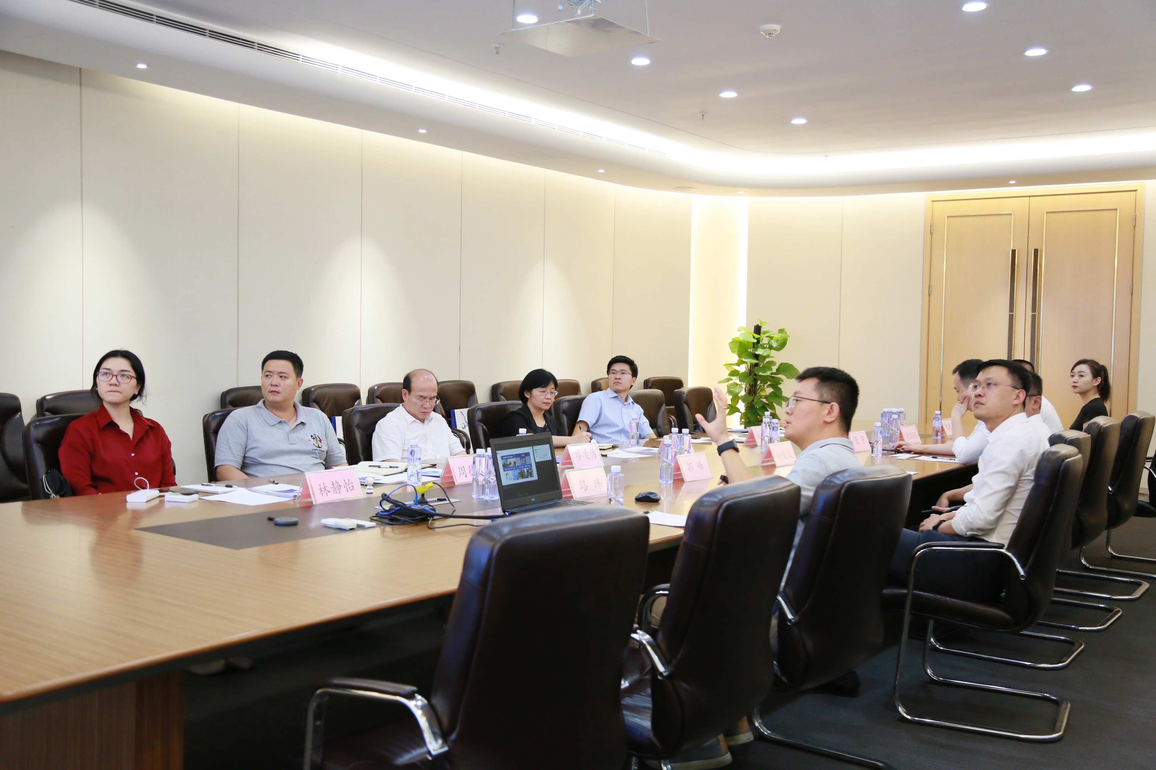 惠州市仲恺高新技术产业开发区领导莅临安泽智能参观考察 惠州市仲恺高新技术产业开发区领导莅临安泽智能参观考察