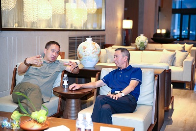 同鑫聚力 与郎致远 l 集团管理团队走进郎酒庄园参观交流 同鑫聚力 与郎致远 l 集团管理团队走进郎酒庄园参观交流