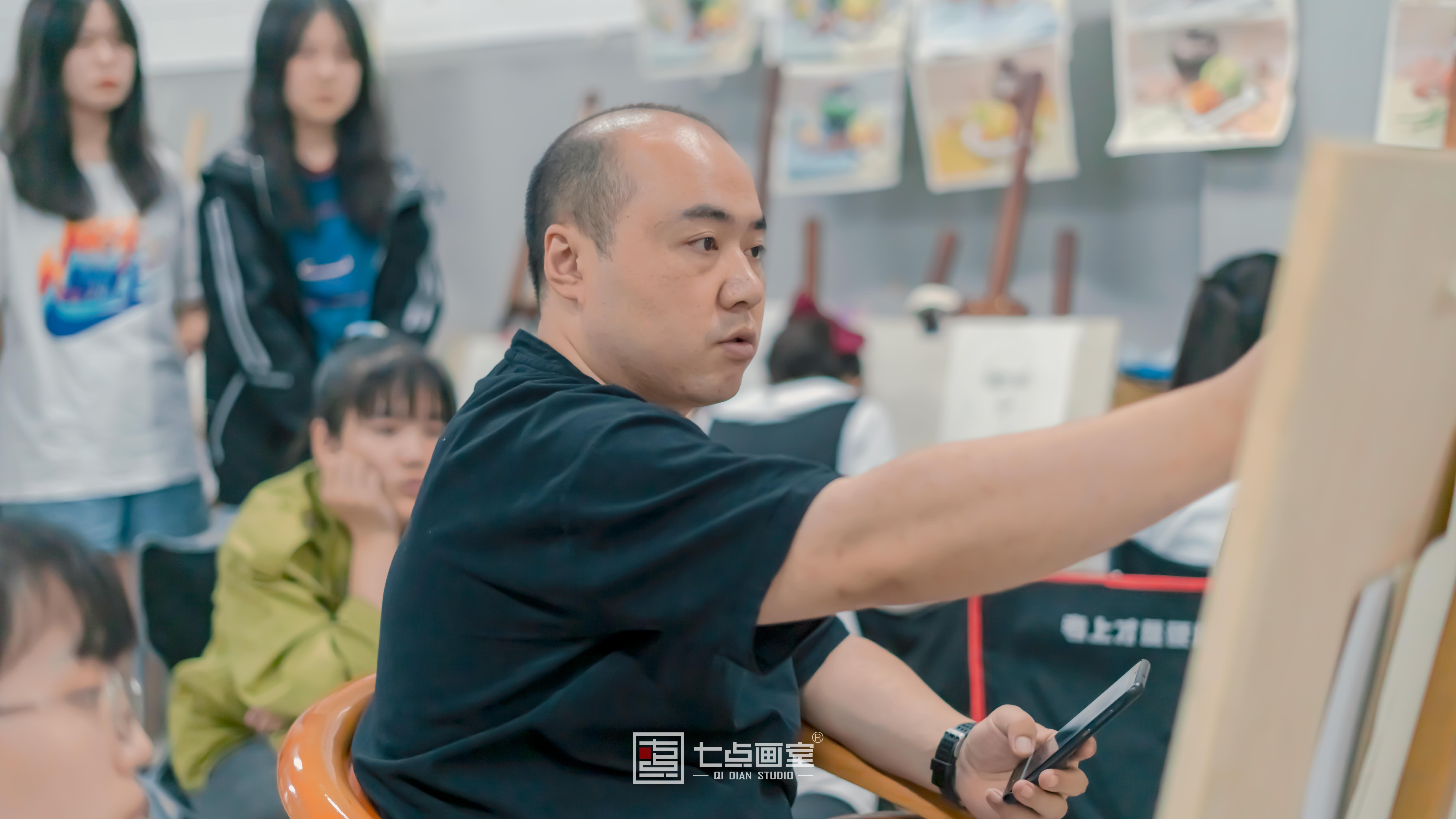 七点教师节丨我们不是超人,我们是美术老师 七点教师节丨我们不是超人,我们是美术老师