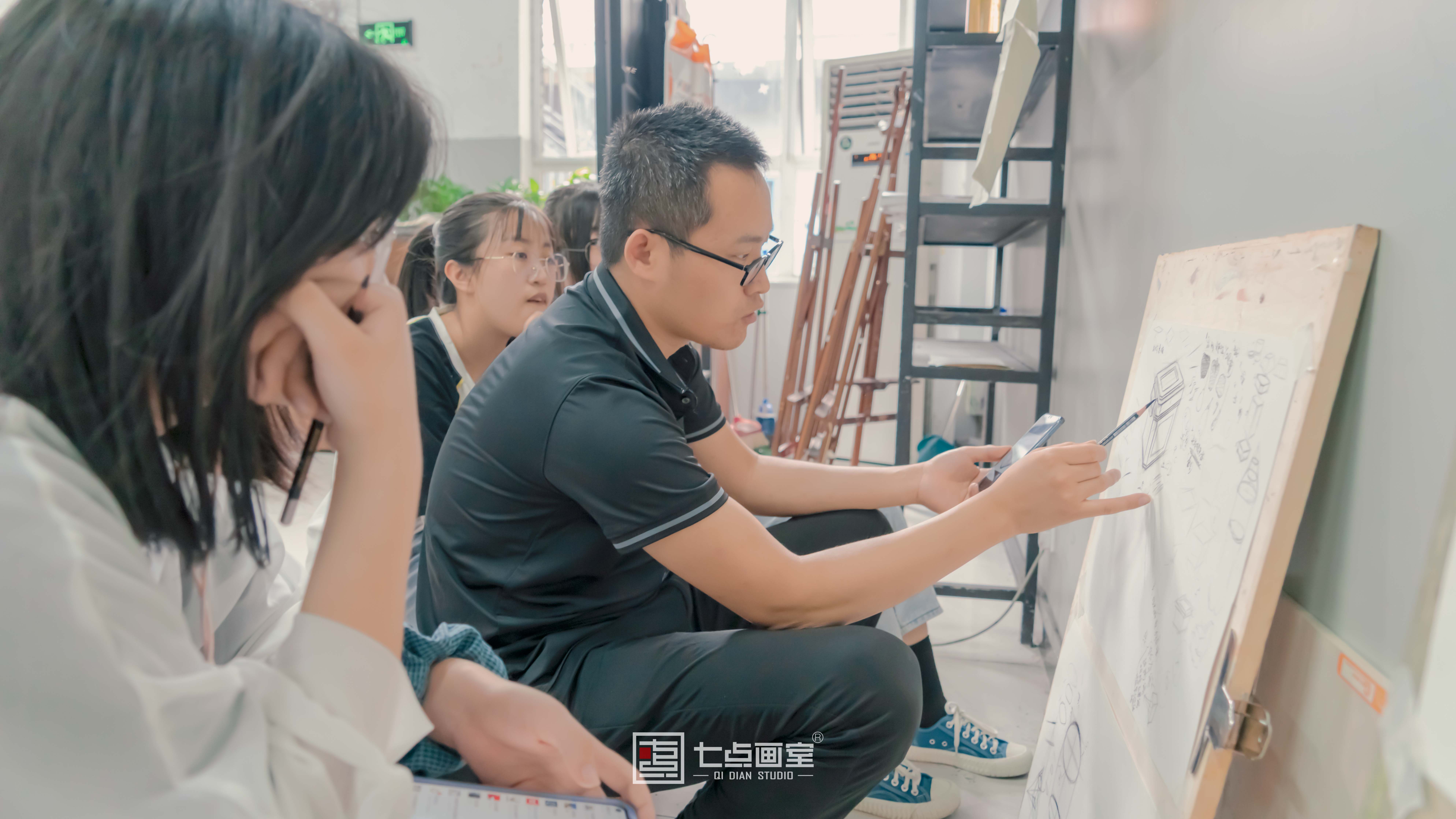七点教师节丨我们不是超人,我们是美术老师 七点教师节丨我们不是超人,我们是美术老师