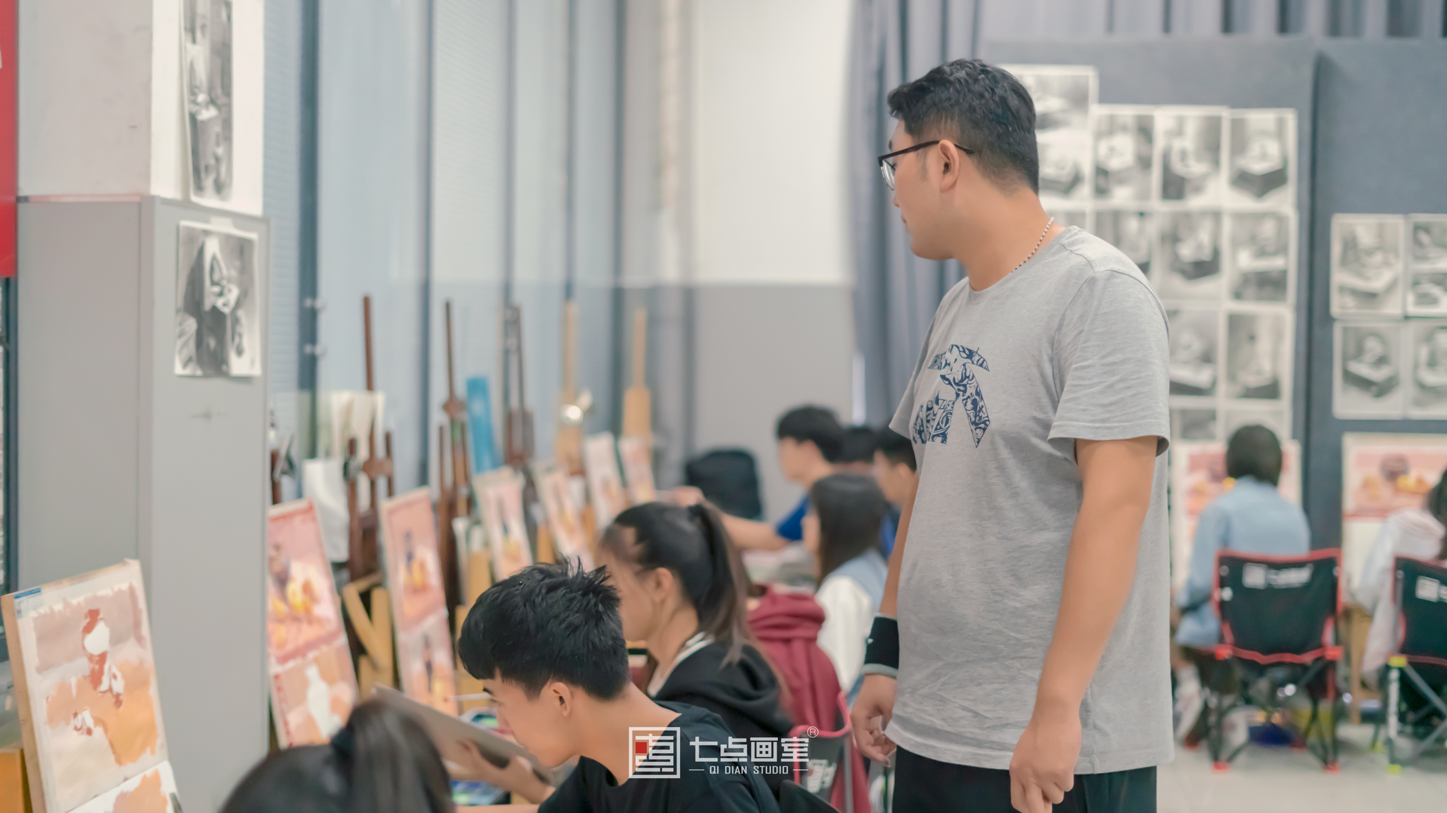 七点教师节丨我们不是超人,我们是美术老师 七点教师节丨我们不是超人,我们是美术老师