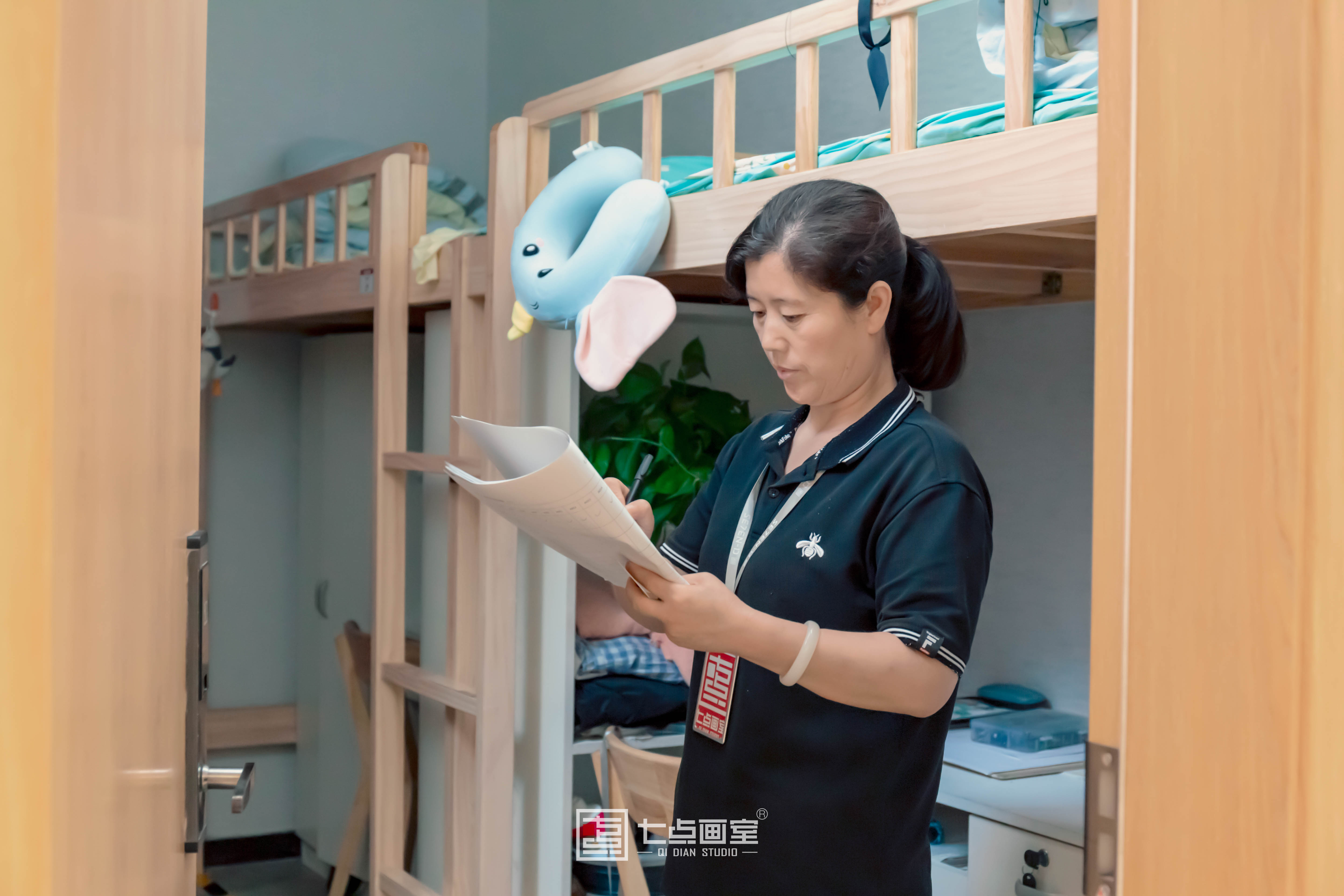 七点教师节丨我们不是超人,我们是美术老师 七点教师节丨我们不是超人,我们是美术老师