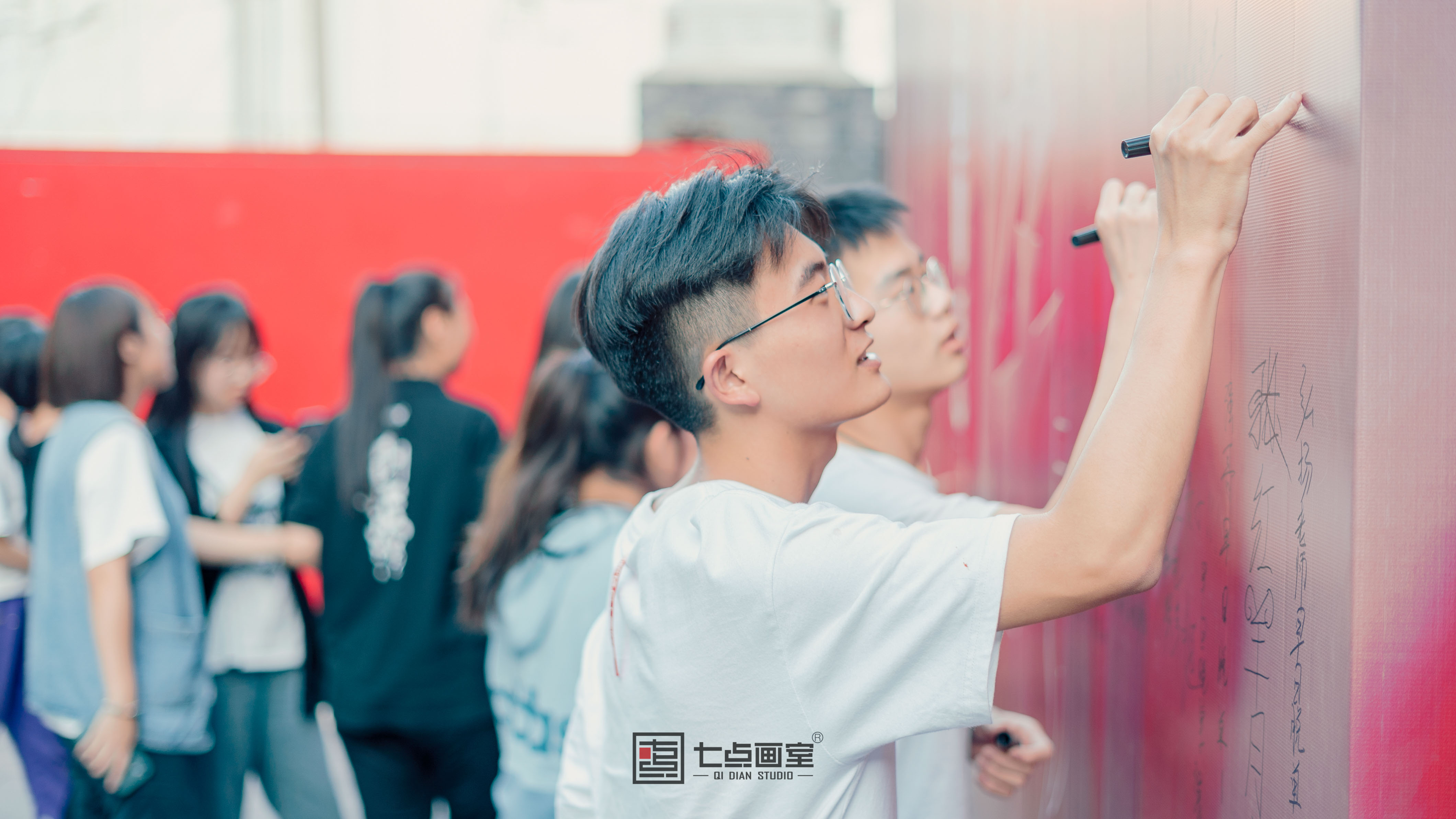 七点教师节丨我们不是超人,我们是美术老师 七点教师节丨我们不是超人,我们是美术老师