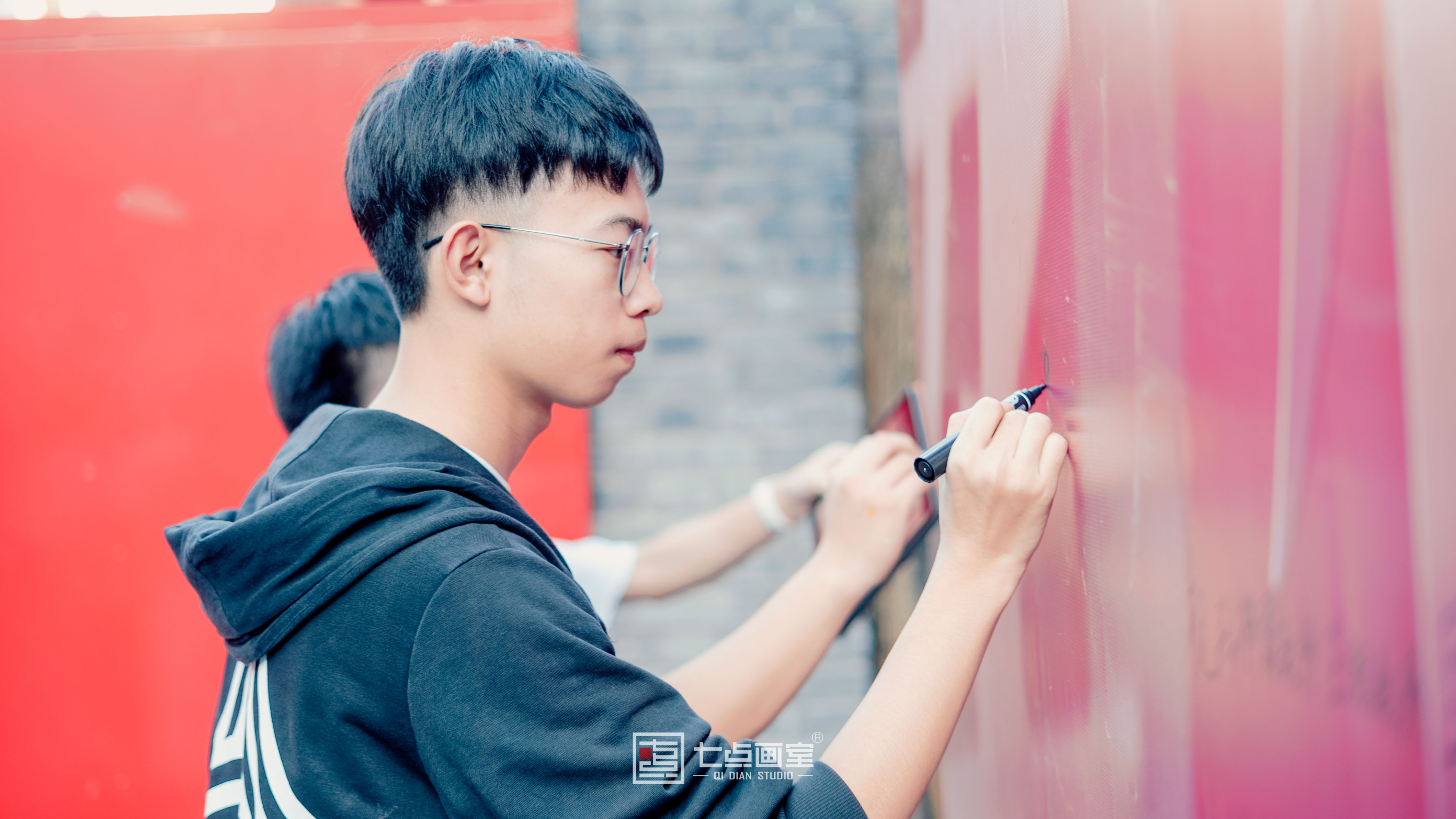 七点教师节丨我们不是超人,我们是美术老师 七点教师节丨我们不是超人,我们是美术老师