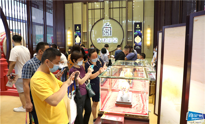 展出200多款宫延技艺精品,意大隆“古法玺金”亮相2020深圳珠宝展 展出200多款宫延技艺精品,意大隆“古法玺金”亮相2020深圳珠宝展