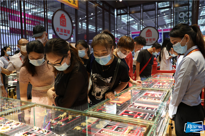 展出200多款宫延技艺精品,意大隆“古法玺金”亮相2020深圳珠宝展 展出200多款宫延技艺精品,意大隆“古法玺金”亮相2020深圳珠宝展