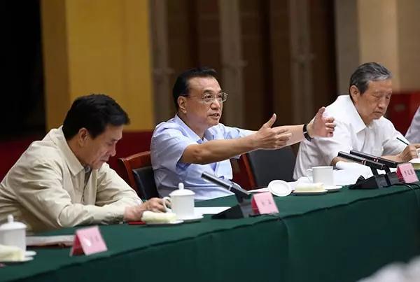 李克强鼓励三大运营商:进一步挖掘潜力提速降费 李克强鼓励三大运营商:进一步挖掘潜力提速降费