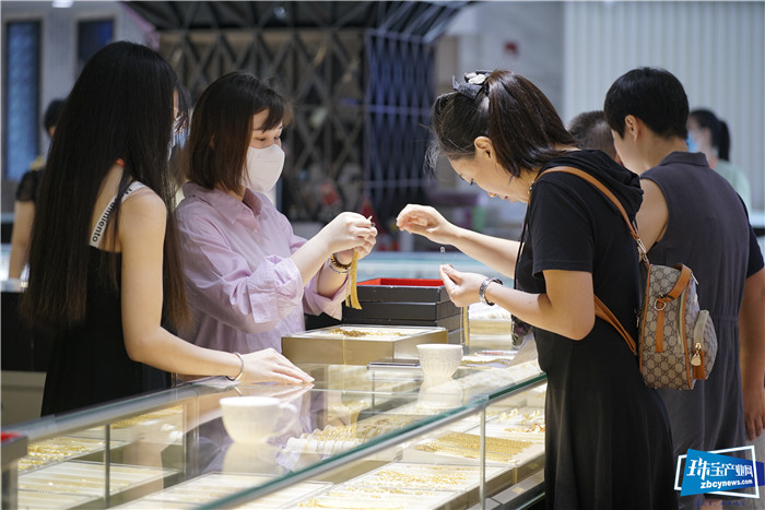 金日时尚珠宝产品秀启幕,钜惠回馈进行中 金日时尚珠宝产品秀启幕,钜惠回馈进行中