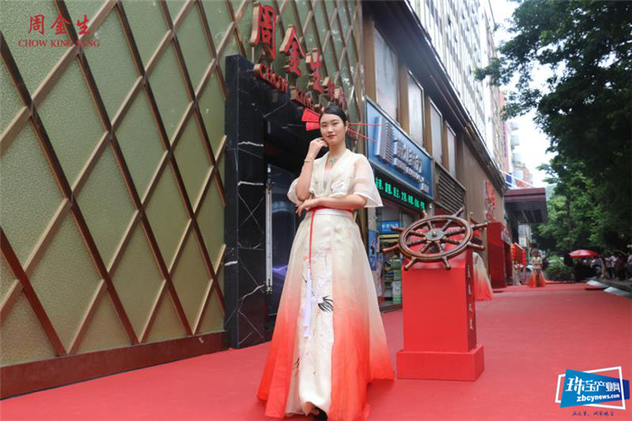 乘风破浪,载创辉航 周金生九月主题展陈璀璨揭幕 乘风破浪,载创辉航 周金生九月主题展陈璀璨揭幕