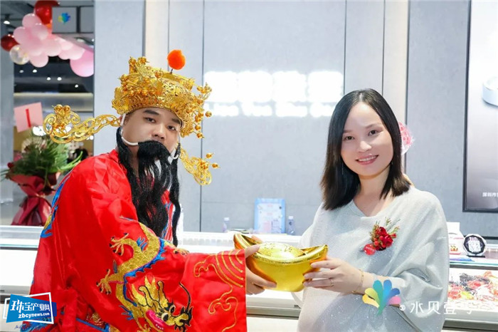 逆势而上 壹号盛事丨水贝壹号十六家品牌珠宝店齐开业 共启华丽新篇章 逆势而上 壹号盛事丨水贝壹号十六家品牌珠宝店齐开业 共启华丽新篇章
