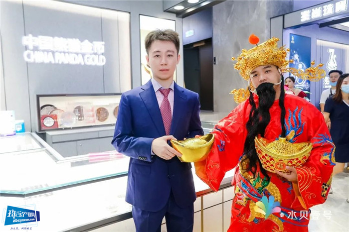 逆势而上 壹号盛事丨水贝壹号十六家品牌珠宝店齐开业 共启华丽新篇章 逆势而上 壹号盛事丨水贝壹号十六家品牌珠宝店齐开业 共启华丽新篇章