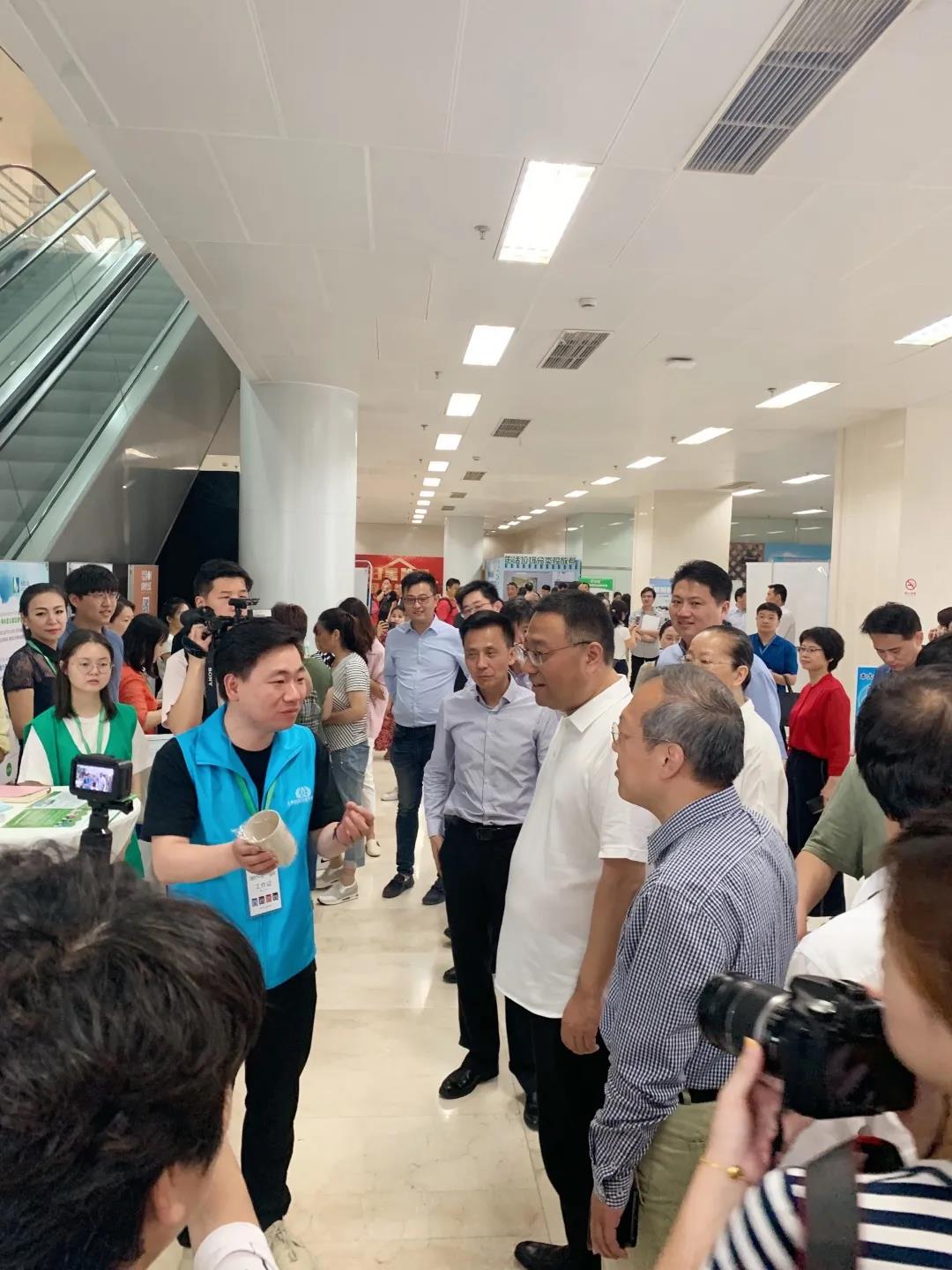 从警察到律师的转变:走出舒适圈,做一个有温度的法律人 从警察到律师的转变:走出舒适圈,做一个有温度的法律人
