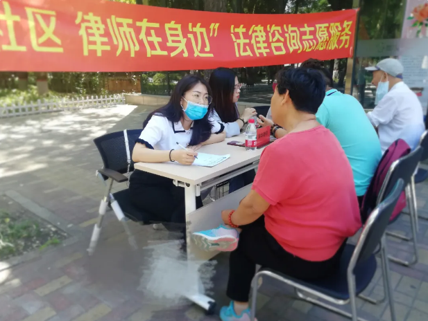 魏彦彤团队的公益服务受到国学大师嘉许 魏彦彤团队的公益服务受到国学大师嘉许