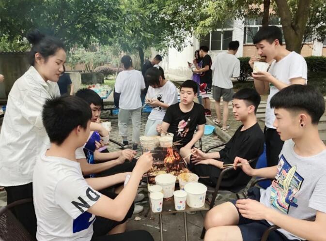 这是发生了啥?快来看看! 这是发生了啥?快来看看!