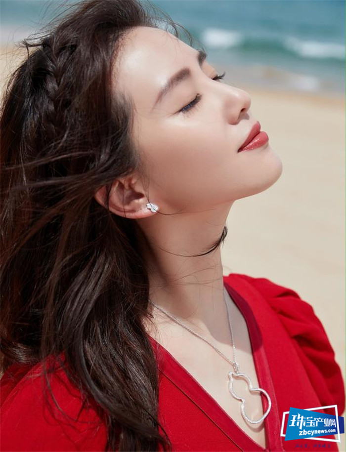刘诗诗佩戴的珠宝太有气质了
