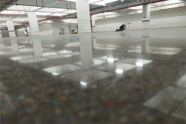 混凝土密封固化剂地坪,瞬间让地面变得色彩光滑 混凝土密封固化剂地坪,瞬间让地面变得色彩光滑
