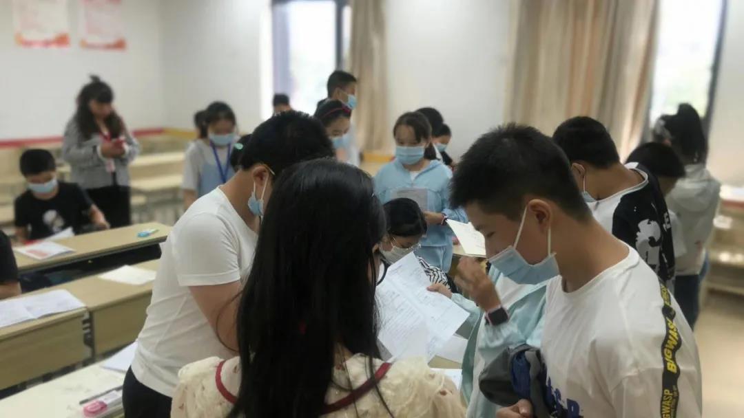 辅导作业全靠吼？跳坑难避免，荆楚潮给你最in的作业爬坑指南