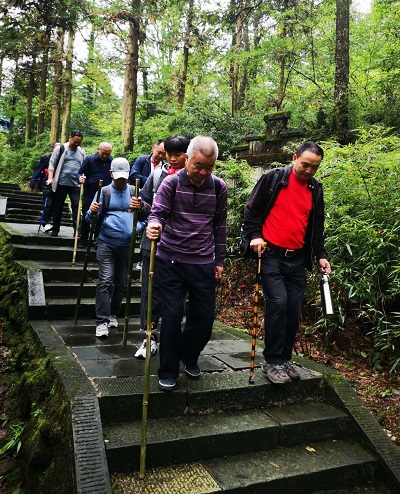 登峨嵋圣山 看天下奇观