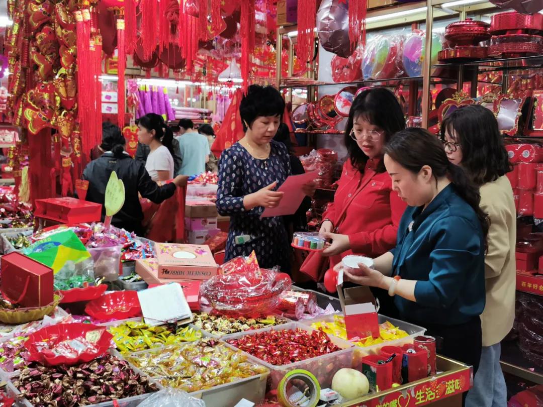 “十一”國慶長(zhǎng)假，金田陽光各地市場(chǎng)逐步升溫，迎來本年度單日最大客流