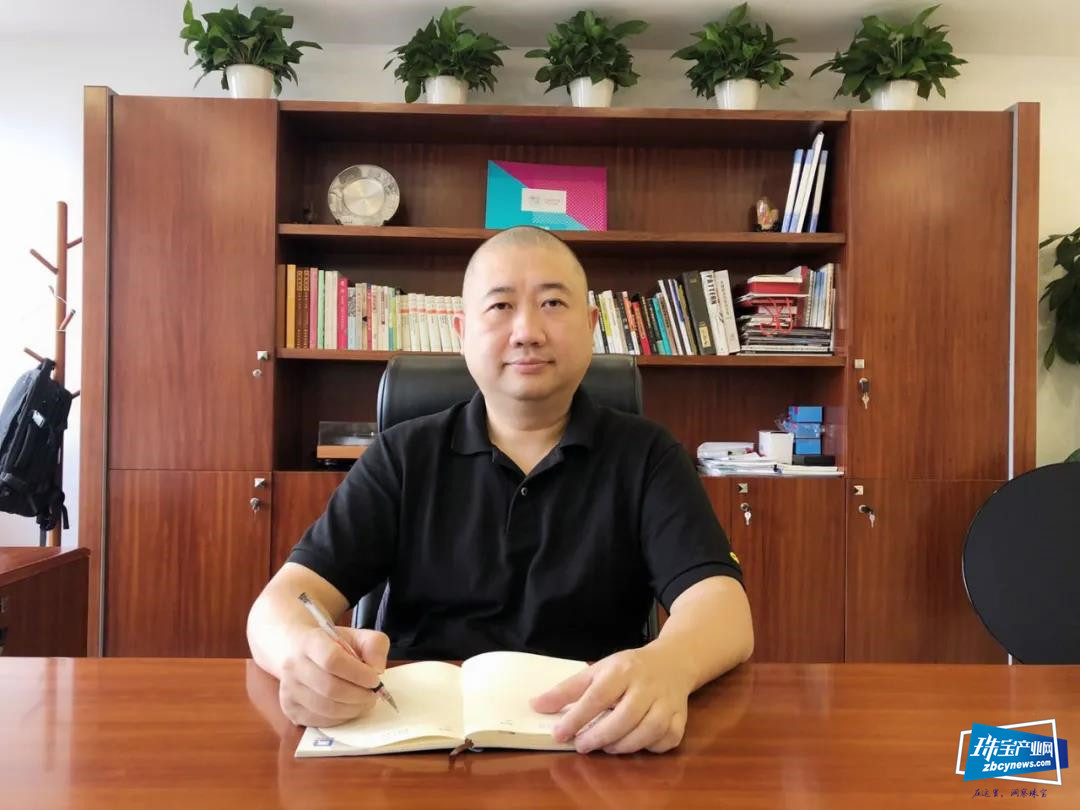 大咖解读「珠宝行业模式创新的路径」,欢迎线上线下围观 大咖解读「珠宝行业模式创新的路径」,欢迎线上线下围观