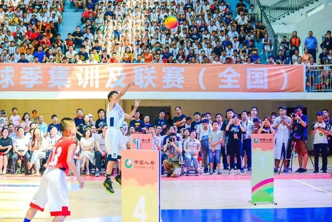 《人民日报》点赞中国人寿践行公益扶贫
