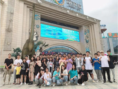 热烈祝贺我校赵小平老师被评为成都市双流区“优秀班主任” 热烈祝贺我校赵小平老师被评为成都市双流区“优秀班主任”