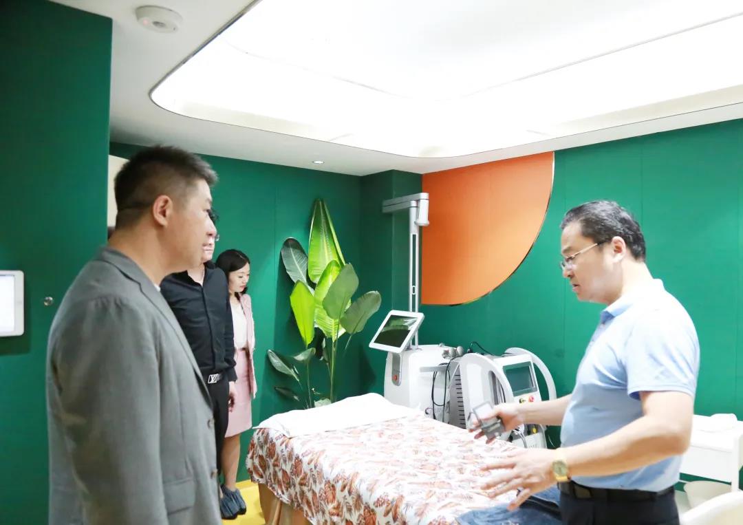【BADILA健康时尚TV】走进张家港皇嘉美业集团：美业一家亲，乘势而上，砥砺前行！
