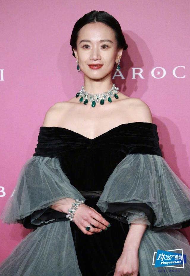 三大女神同场，佟丽娅李小冉王丽坤秀迷人身材，谁能艳压群芳？