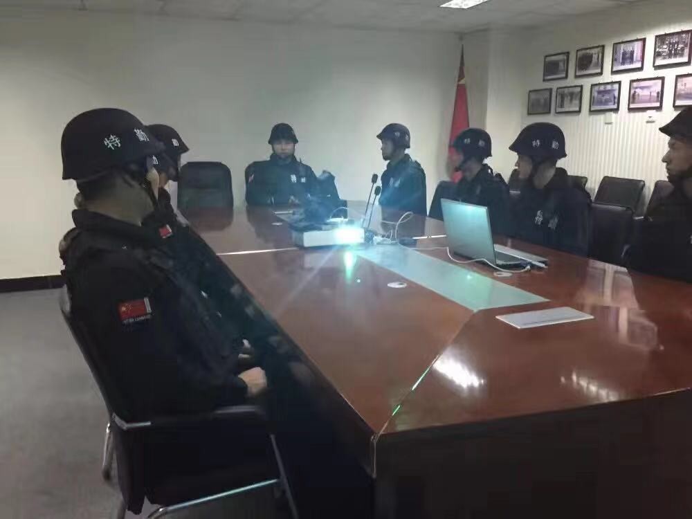 在保安队伍中成立“议事小组”提高各警队解决问题的能力