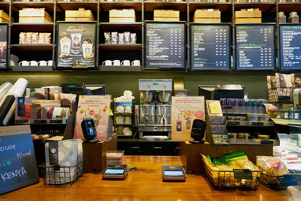 COSTA咖啡多地关店，实体经济真在走下坡路吗？