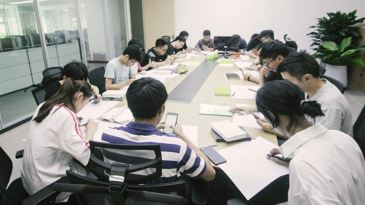 又是毕业季,欢迎新同事 又是毕业季,欢迎新同事