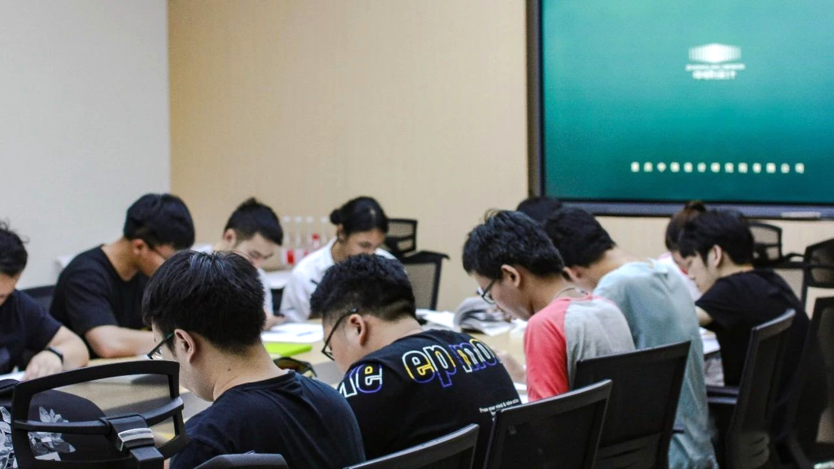又是毕业季,欢迎新同事 又是毕业季,欢迎新同事