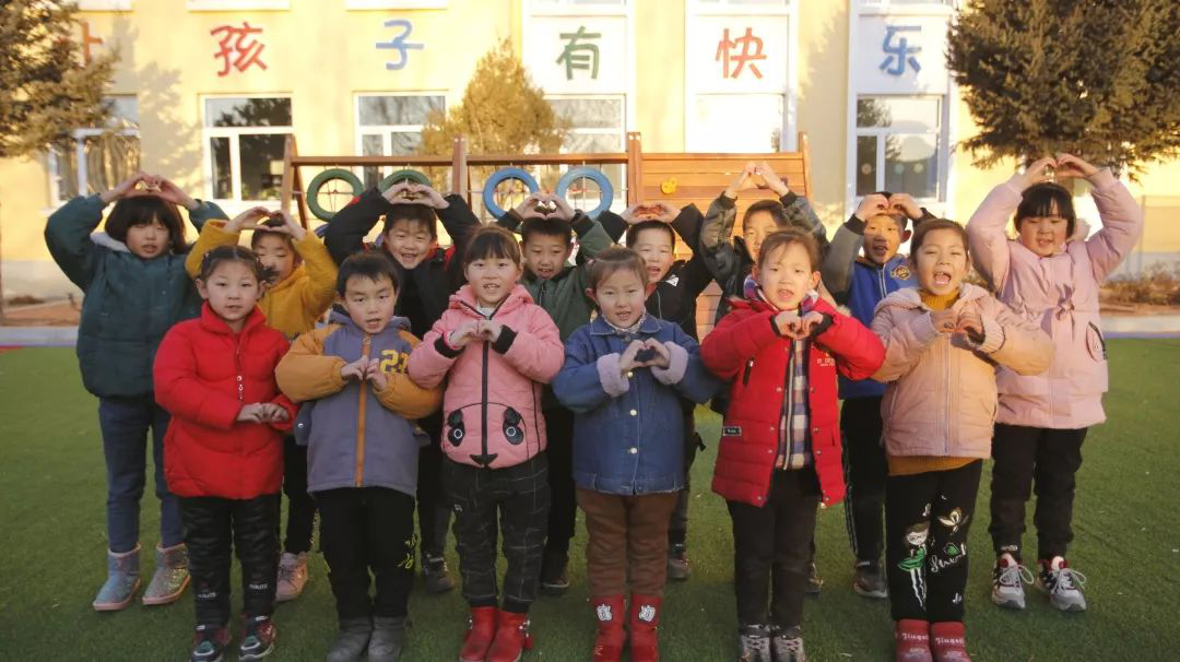 拳拳之心报桑梓 莘莘学子话感恩——感恩节之际，郎朗艺术基金会为方永刚学校捐赠音乐教室