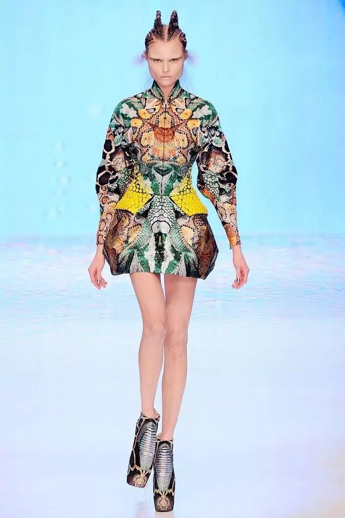 时尚圈的离经叛道者——Alexander McQueen 时尚圈的离经叛道者——Alexander McQueen