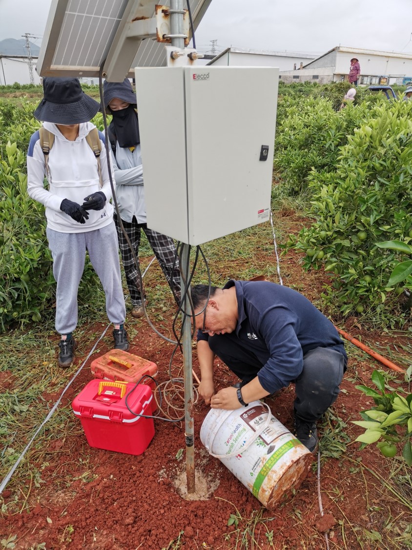 云南建水荒漠生态系统国家定位观测研究站 35米涡动协方差监测 脐橙地土壤生态监测系统