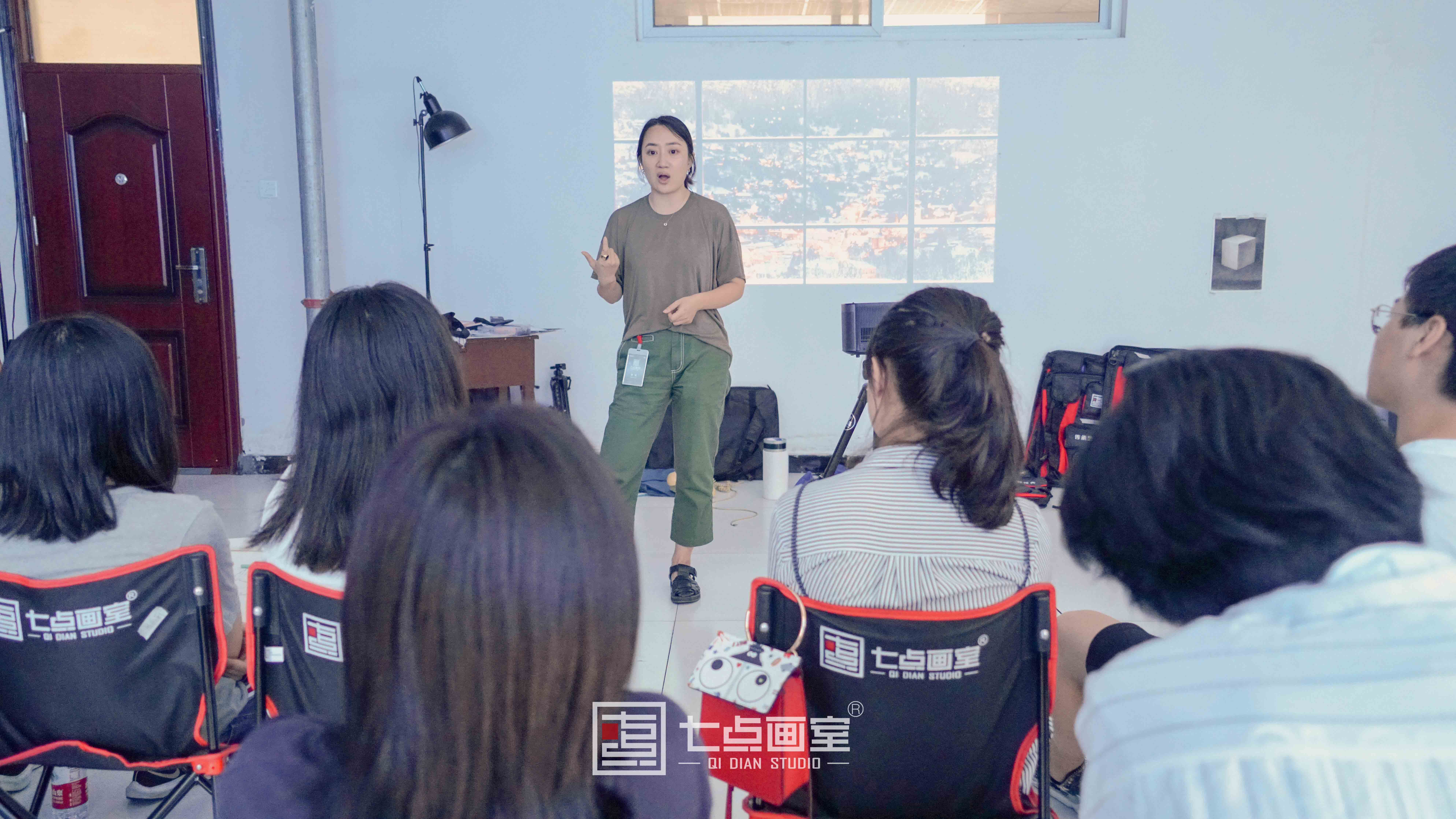 七点画室「2021届校考突击班」报名通道已开启! 七点画室「2021届校考突击班」报名通道已开启!