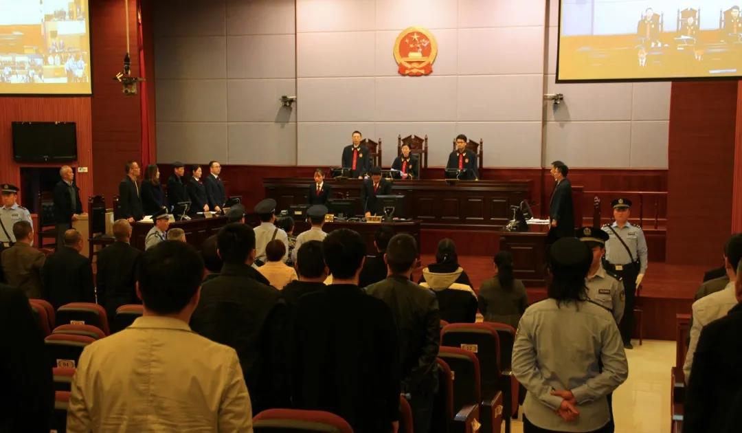 徐晓明:从庭长到律师,品味多彩人生——写在从法官转行律师两年之际 徐晓明:从庭长到律师,品味多彩人生——写在从法官转行律师两年之际