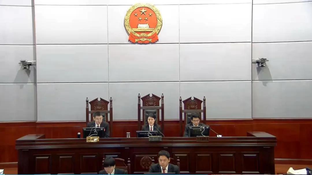 徐晓明:从庭长到律师,品味多彩人生——写在从法官转行律师两年之际 徐晓明:从庭长到律师,品味多彩人生——写在从法官转行律师两年之际