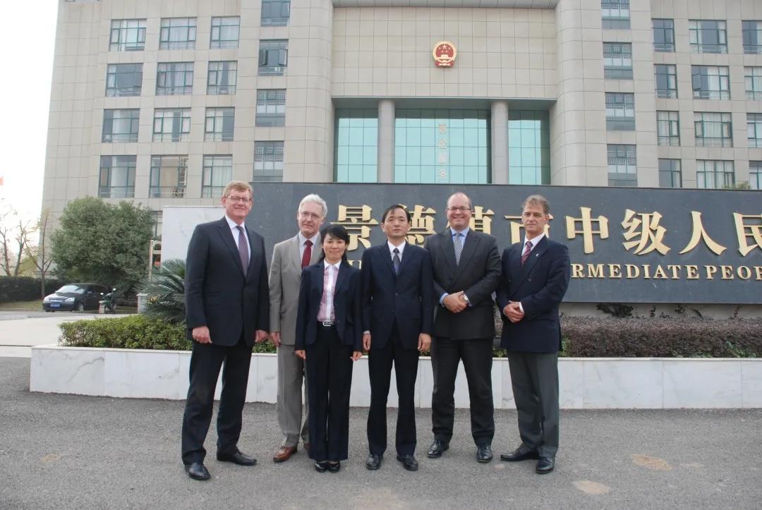 徐晓明:从庭长到律师,品味多彩人生——写在从法官转行律师两年之际 徐晓明:从庭长到律师,品味多彩人生——写在从法官转行律师两年之际