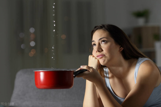 楼上漏水造成的损失应当由谁负责?北京诉讼律师为你厘清责任主体 楼上漏水造成的损失应当由谁负责?北京诉讼律师为你厘清责任主体