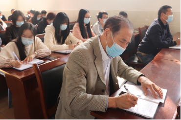 我校組織《中央宣講團在教育部開展的學習貫徹黨的十九屆五中全會精神報告會》學習活動 我校組織《中央宣講團在教育部開展的學習貫徹黨的十九屆五中全會精神報告會》學習活動
