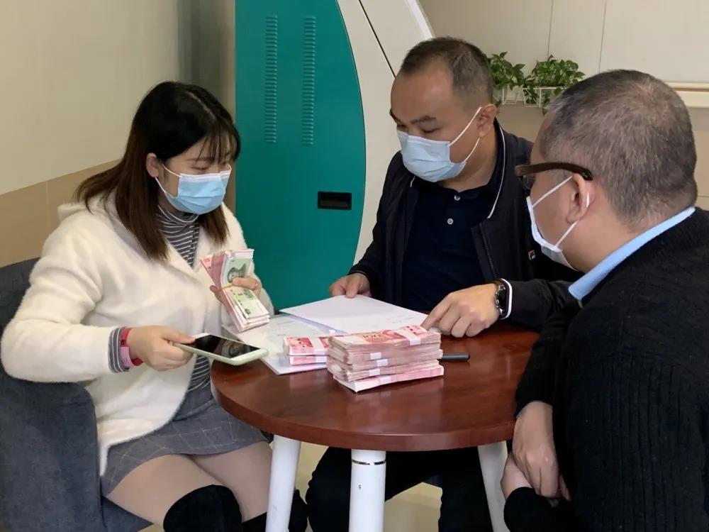 爱心捐款 情暖员工——公司组织为患病员工捐献爱心 爱心捐款 情暖员工——公司组织为患病员工捐献爱心