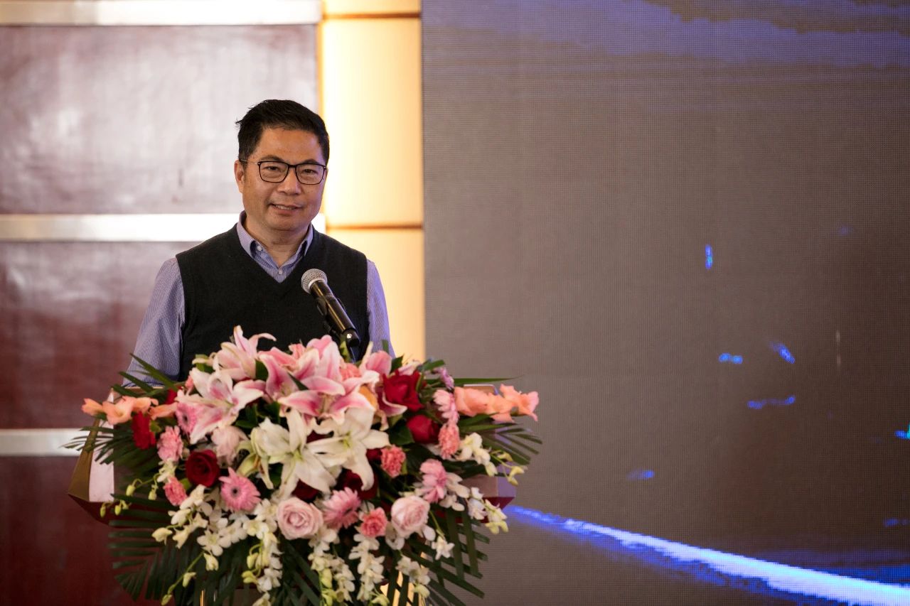 新时代法律实践新样态高峰论坛在京举行 教授加实务平台正式启动 新时代法律实践新样态高峰论坛在京举行 教授加实务平台正式启动