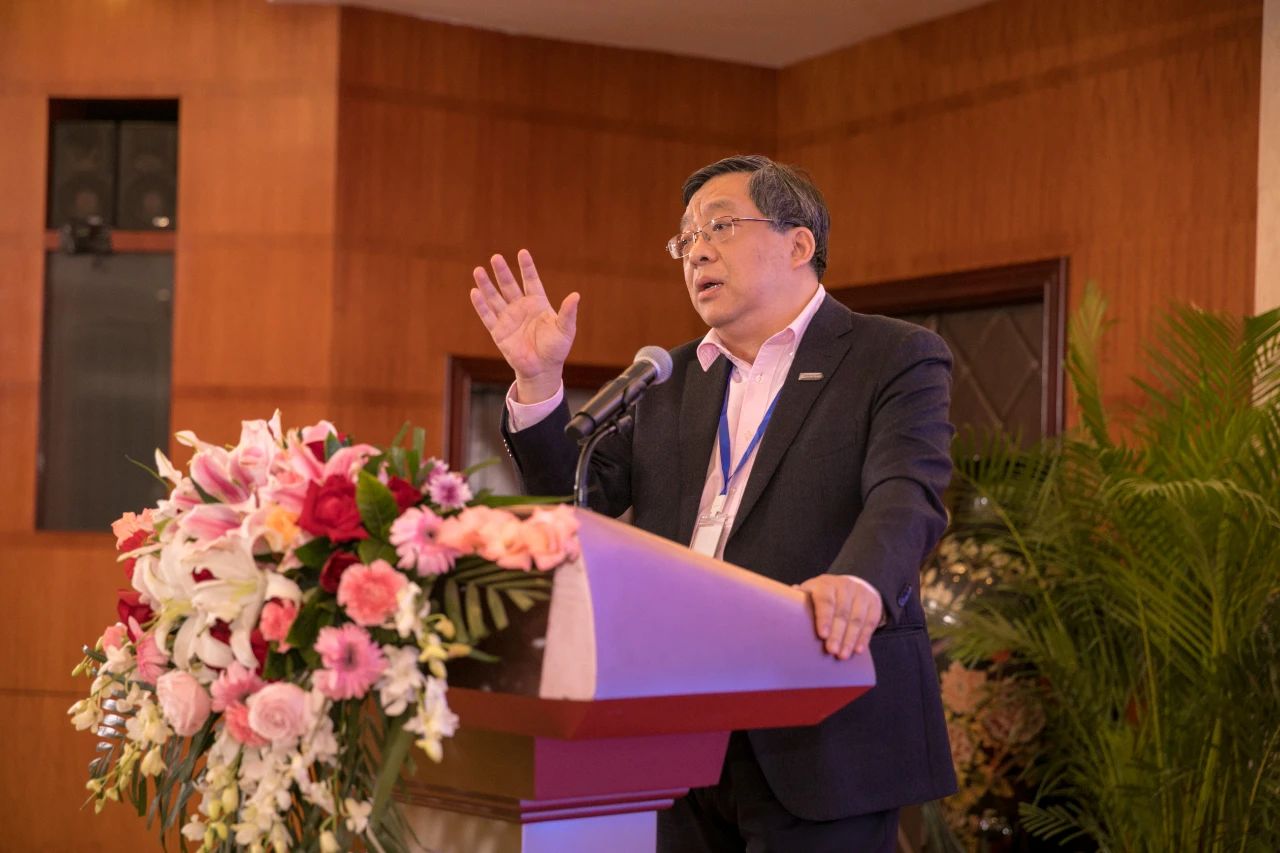 新时代法律实践新样态高峰论坛在京举行 教授加实务平台正式启动 新时代法律实践新样态高峰论坛在京举行 教授加实务平台正式启动