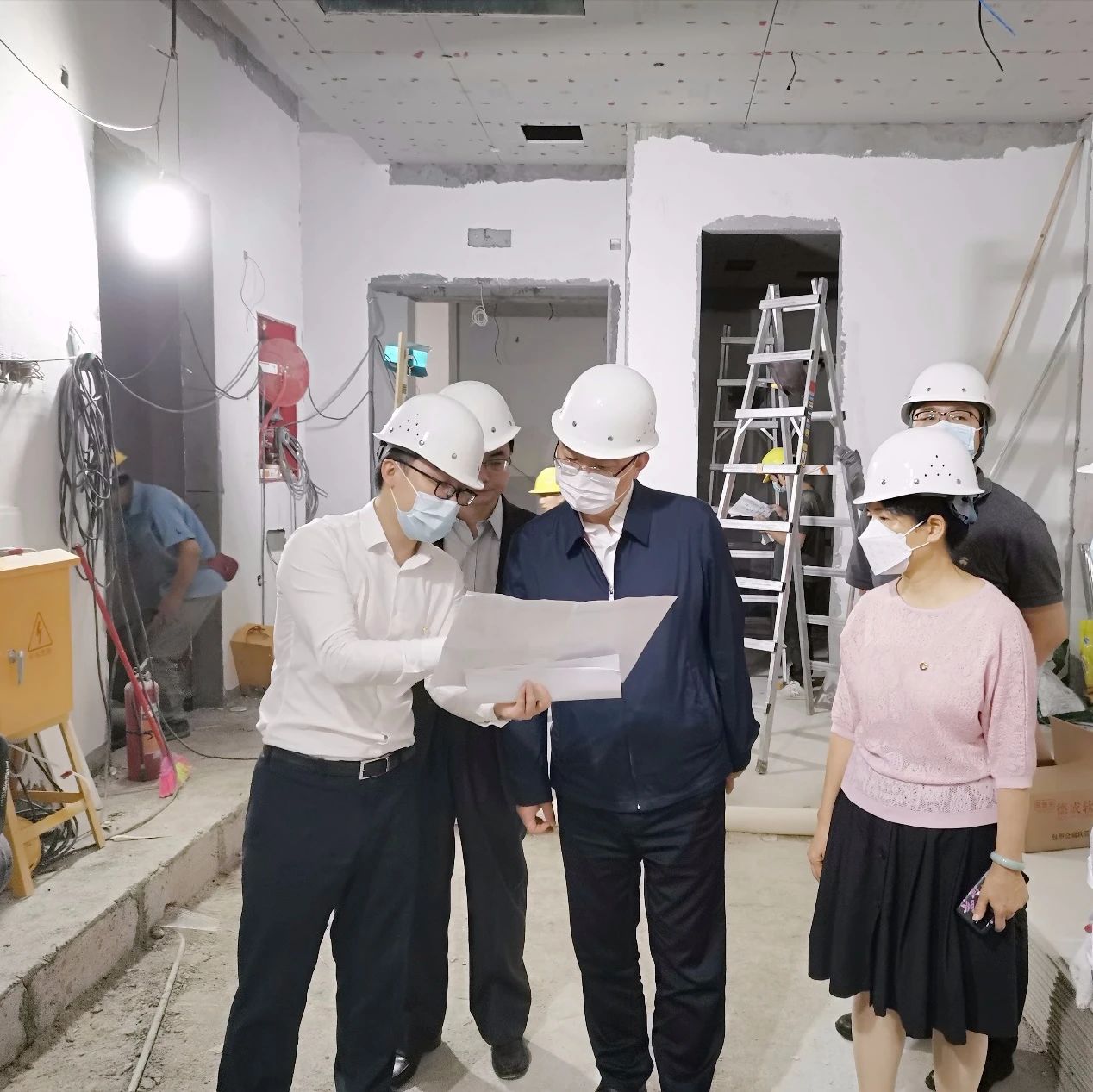 国寿健投公司党委书记、总裁孔德昌一行赴深圳社区养老项目调研