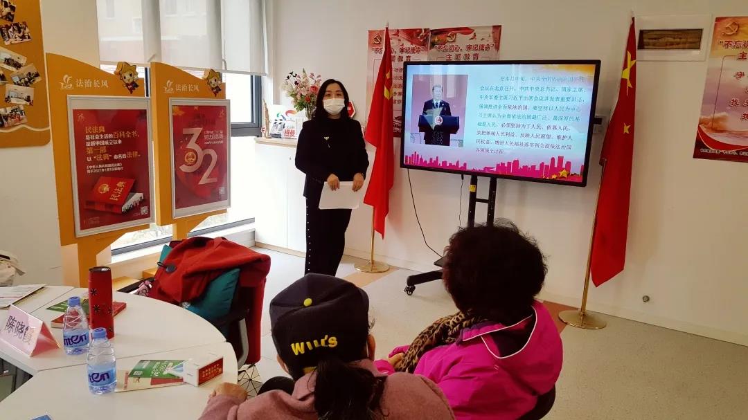 普世律师让宪法“飞入寻常百姓家” | 宣传周 普世律师让宪法“飞入寻常百姓家” | 宣传周