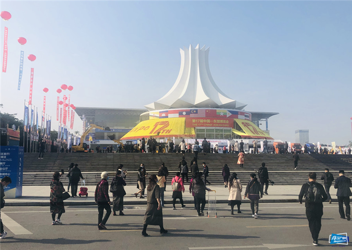 建设面向东盟辐射世界的黄金珠宝集散地——广西黄金珠宝产业园展位吸引上万人流 建设面向东盟辐射世界的黄金珠宝集散地——广西黄金珠宝产业园展位吸引上万人流