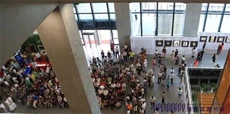 “时代·生活——第四届广州速写作品展暨艺术名家走进黄埔”活动在黄埔区图书馆(香雪馆)开幕! “时代·生活——第四届广州速写作品展暨艺术名家走进黄埔”活动在黄埔区图书馆(香雪馆)开幕!
