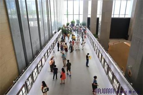 “时代·生活——第四届广州速写作品展暨艺术名家走进黄埔”活动在黄埔区图书馆(香雪馆)开幕! “时代·生活——第四届广州速写作品展暨艺术名家走进黄埔”活动在黄埔区图书馆(香雪馆)开幕!