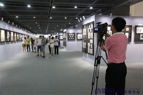 “时代·生活——第四届广州速写作品展暨艺术名家走进黄埔”活动在黄埔区图书馆(香雪馆)开幕! “时代·生活——第四届广州速写作品展暨艺术名家走进黄埔”活动在黄埔区图书馆(香雪馆)开幕!